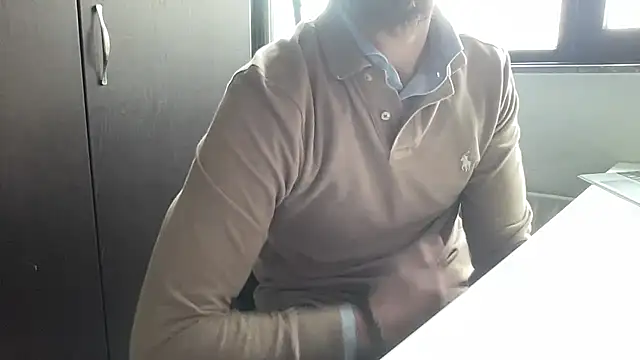 bullyboyy online show from 02/19/26, 12:01