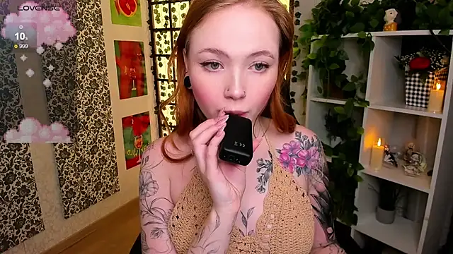 Maya Light online show from 03/07/25, 01:42