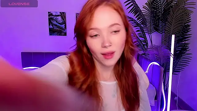 Maya Light online show from 10/13/25, 02:11