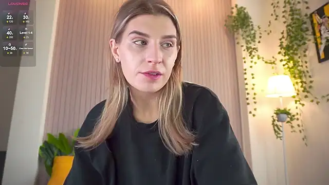 Snapshot of heartseduction chatting on 02/24/26, 08:01 heartseduction online show from 02/24/26, 08:01