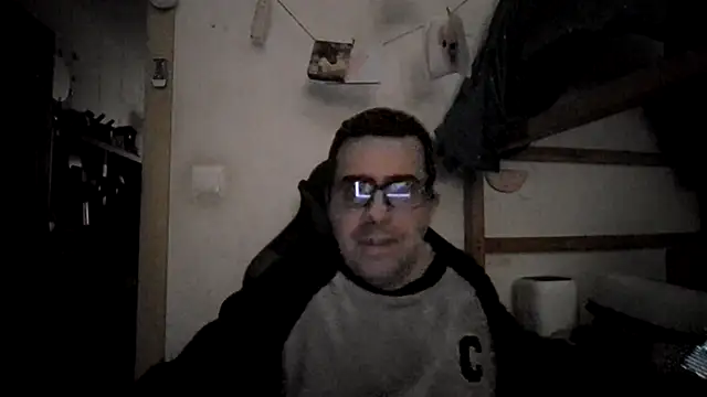 Snapshot of Usame_como_quieras chatting on 01/28/25, 10:12 Usame como quieras online show from 01/28/25, 10:12