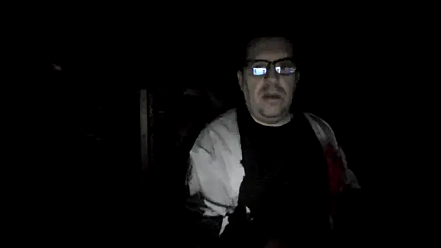 Snapshot of Usame_como_quieras chatting on 11/27/25, 04:36 Usame como quieras online show from 11/27/25, 04:36