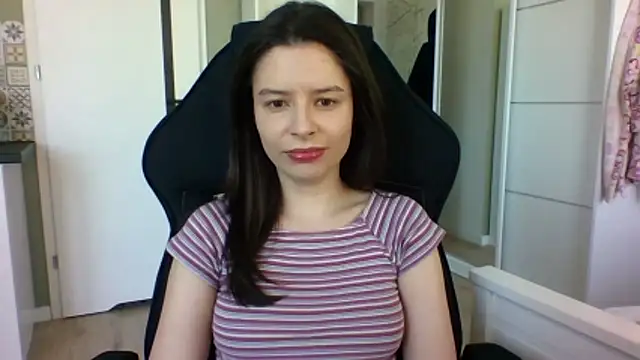 LariceSexy online show from 04/22/26, 12:07