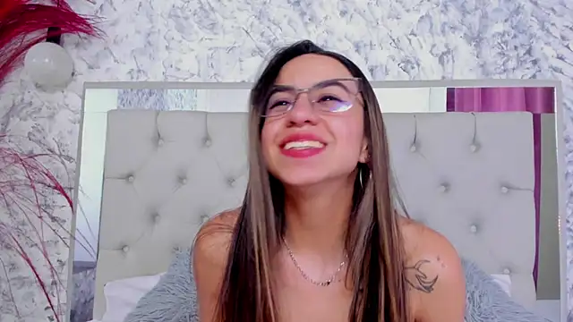 Ariana greenblat online show from 12/13/25, 07:53