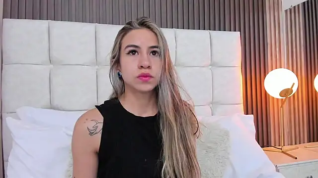 Ariana greenblat online show from 04/15/26, 05:31