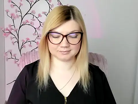 Lola moree online show from 04/24/26, 11:34