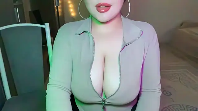 Snapshot of anora_sunny chatting on 06/10/26, 05:12 anora sunny online show from 06/10/26, 05:12