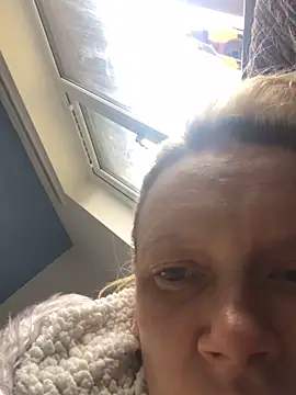 blondey206 online show from 02/11/25, 11:32