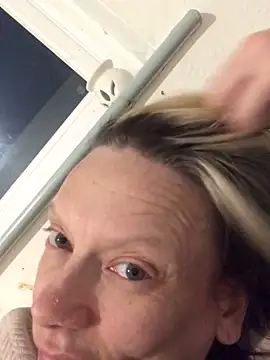 blondey206 online show from 03/11/26, 10:16