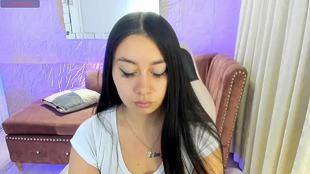 miss isabella m online show from 04/22/26, 01:34