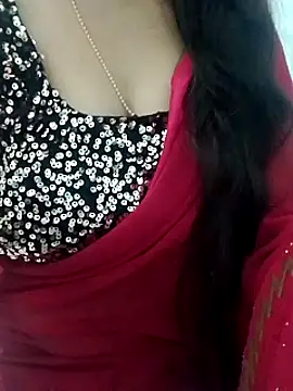 Snapshot of saaniya chatting on 03/08/25, 06:43 saaniya online show from 03/08/25, 06:43