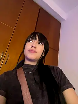 Snapshot of Melody_rousse_ chatting on 10/24/25, 09:11 Melody rousse online show from 10/24/25, 09:11