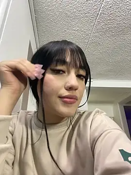 Snapshot of Melody_rousse_ chatting on 10/28/25, 05:37 Melody rousse online show from 10/28/25, 05:37