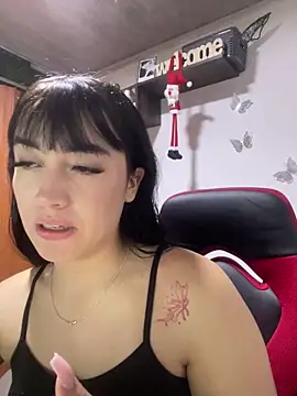 Snapshot of Melody_rousse_ chatting on 12/01/25, 07:41 Melody rousse online show from 12/01/25, 07:41