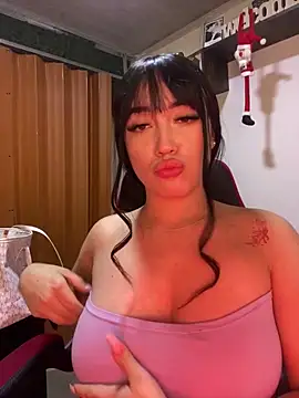 Snapshot of Melody_rousse_ chatting on 12/04/25, 07:22 Melody rousse online show from 12/04/25, 07:22