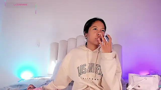 Zaira Rose  online show from 11/06/25, 01:01