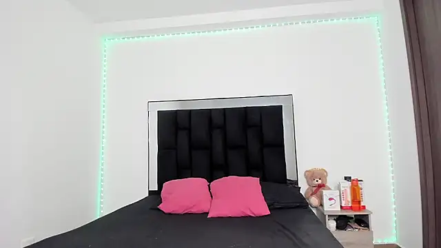 victoriacolin online show from 02/28/25, 12:31