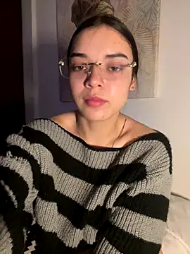 eileensophi online show from 10/15/25, 04:01