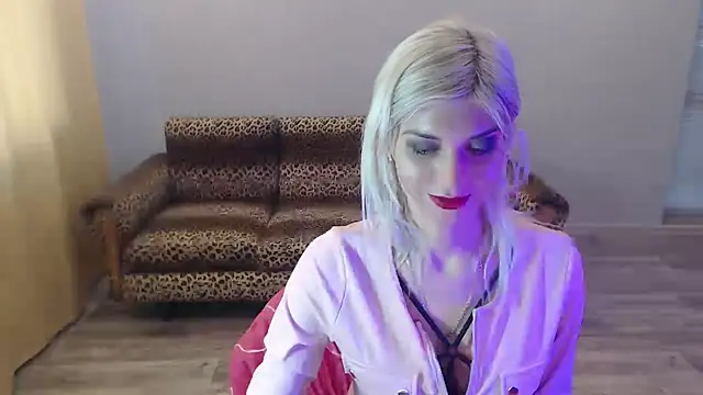 Snapshot of SexyBeatriice chatting on 02/14/25, 07:07 SexyBeatriice online show from 02/14/25, 07:07