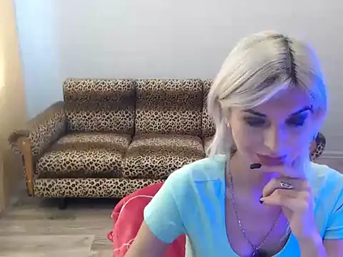 Snapshot of SexyBeatriice chatting on 09/27/25, 06:29 SexyBeatriice online show from 09/27/25, 06:29