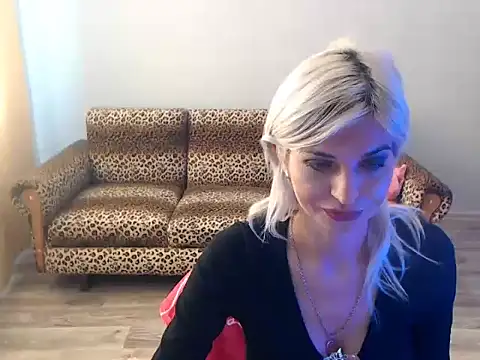 Snapshot of SexyBeatriice chatting on 10/01/25, 06:30 SexyBeatriice online show from 10/01/25, 06:30