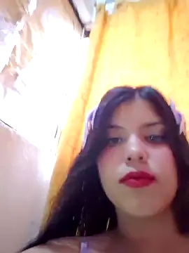 Snapshot of Angela_Sophie chatting on 10/10/25, 05:01 Angela Sophie online show from 10/10/25, 05:01