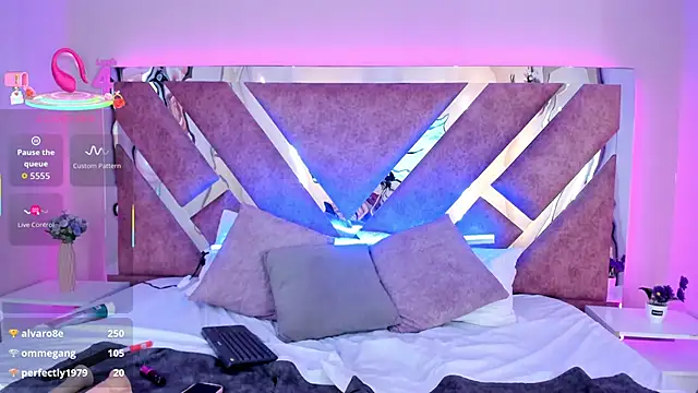 AliDiaz  online show from 10/18/25, 07:42