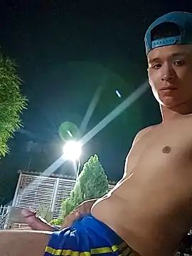 Snapshot of arevalo1124 chatting on 03/12/25, 05:02 arevalo1124 online show from 03/12/25, 05:02