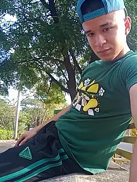 Snapshot of arevalo1124 chatting on 09/16/25, 09:38 arevalo1124 online show from 09/16/25, 09:38