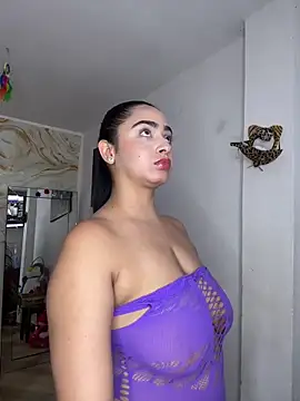 kendall morry online show from 10/07/25, 04:31