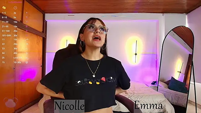 Snapshot of _Emma11 chatting on 02/11/25, 07:16 Emma11 online show from 02/11/25, 07:16