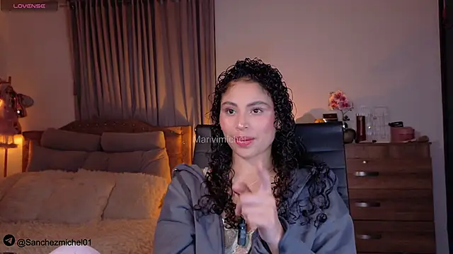 Marivimichel1 online show from 11/18/25, 04:50