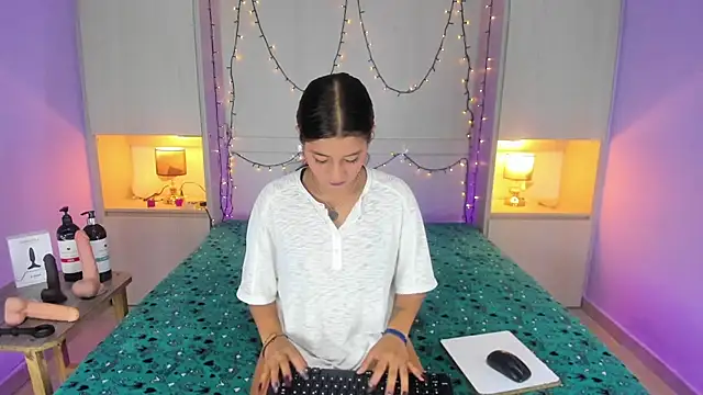 CandyyMaria online show from 11/14/25, 03:00