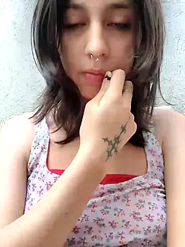 Maiden-Hot online show from 12/03/25, 06:50