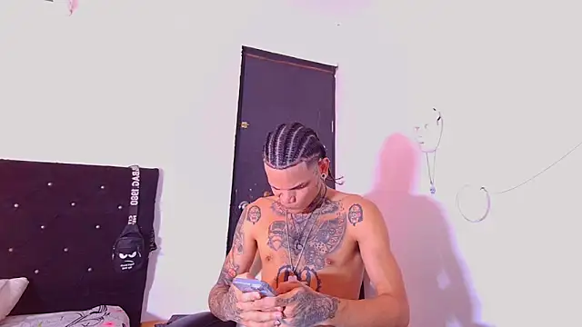 hot man05 online show from 01/07/26, 05:04