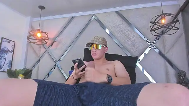 Thomas May4rs online show from 02/24/25, 10:37