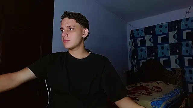 Snapshot of Thomas_May4rs chatting on 11/07/25, 01:27 Thomas May4rs online show from 11/07/25, 01:27