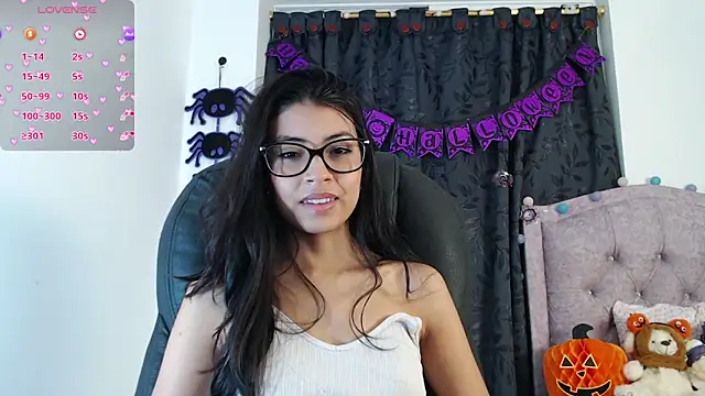 Snapshot of ellajonz chatting on 10/17/25, 02:48 ellajonz online show from 10/17/25, 02:48