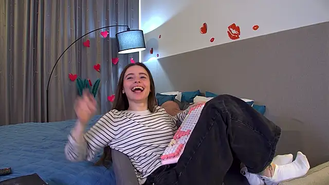 AmeliaFlares online show from 04/23/26, 06:36