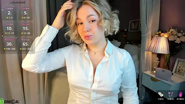 Snapshot of Nikki_Kai chatting on 09/18/25, 12:23 Nikki Kai online show from 09/18/25, 12:23