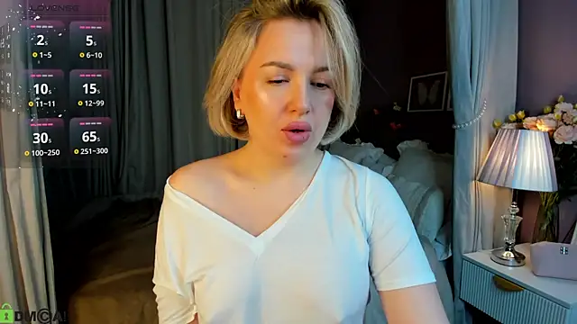 Snapshot of Nikki_Kai chatting on 09/22/25, 12:23 Nikki Kai online show from 09/22/25, 12:23