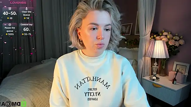 Snapshot of Nikki_Kai chatting on 10/09/25, 01:03 Nikki Kai online show from 10/09/25, 01:03