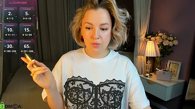 Snapshot of Nikki_Kai chatting on 10/22/25, 12:55 Nikki Kai online show from 10/22/25, 12:55