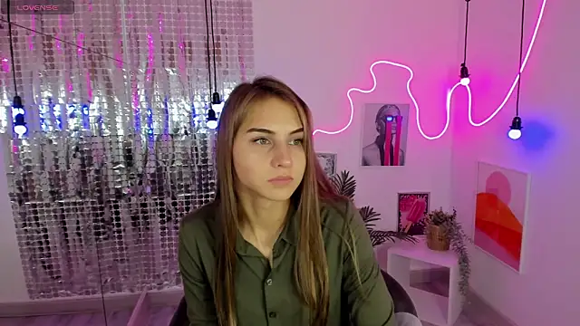 CharmBianca online show from 01/30/25, 08:43