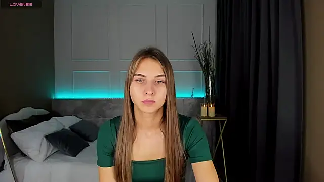 CharmBianca online show from 01/31/25, 09:27