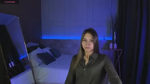 CharmBianca online show from 02/05/25, 05:52