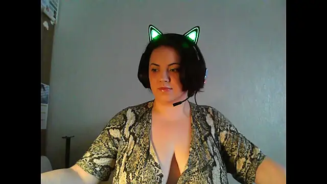 Snapshot of BlackkkVelvet chatting on 03/07/25, 12:01 BlackkkVelvet online show from 03/07/25, 12:01