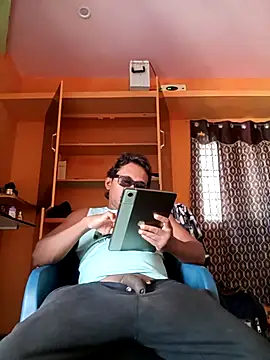 bigcock thick online show from 02/10/26, 08:18