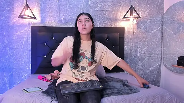 emberhodson online show from 09/23/25, 10:40