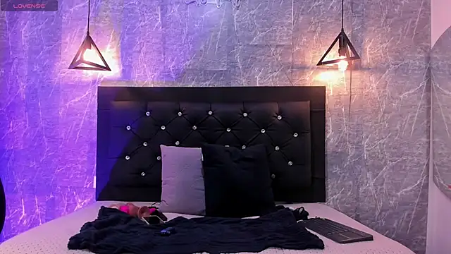 emberhodson online show from 10/06/25, 01:08